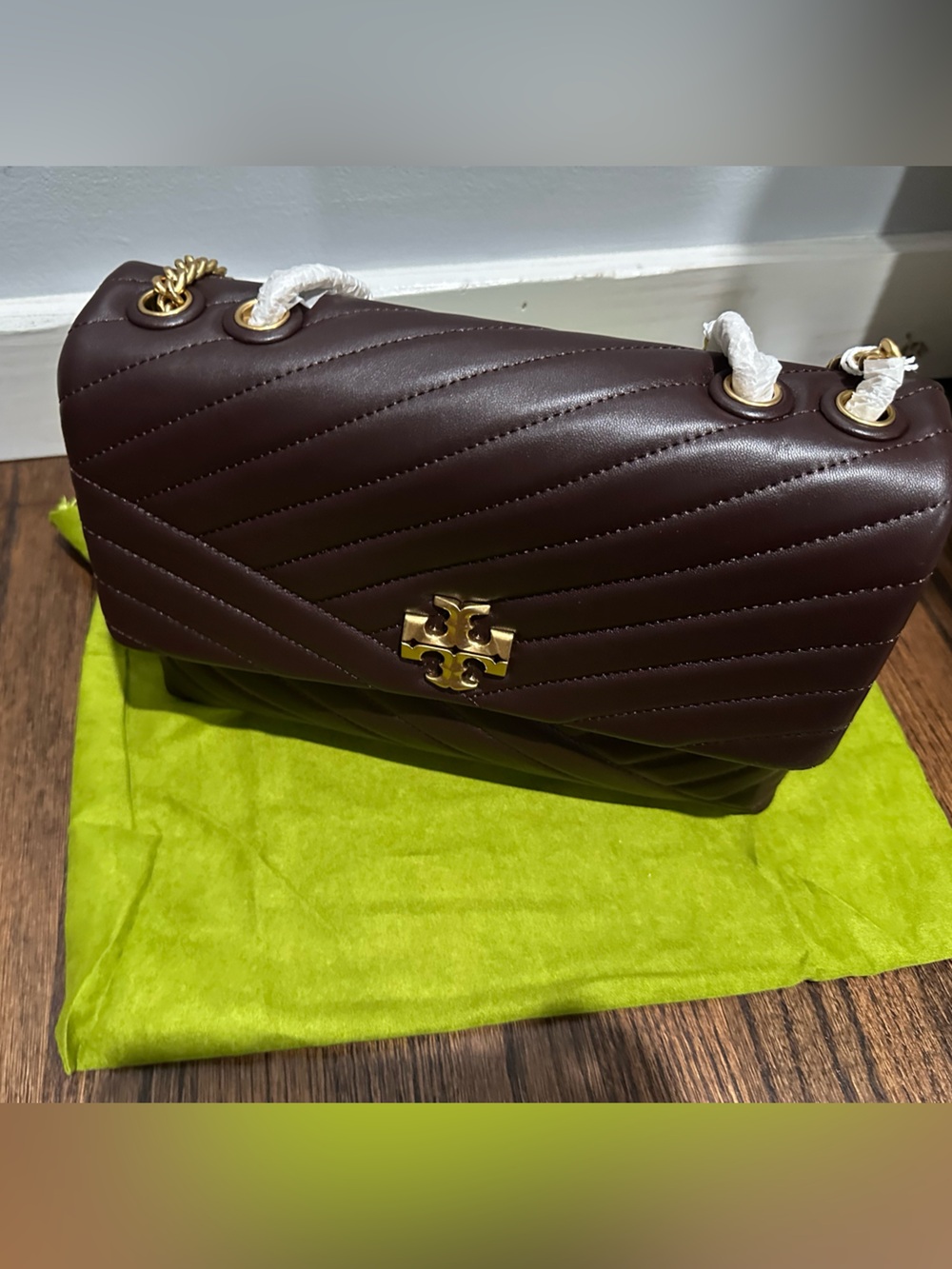 Tory Burch Kira Chevron Convertible Shoulder Bag - limited color Tempranillo - Picture 11 of 16